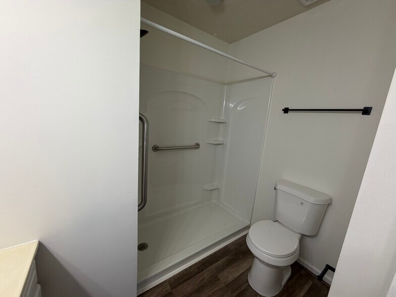 Building Photo - 10904 Coreys Way