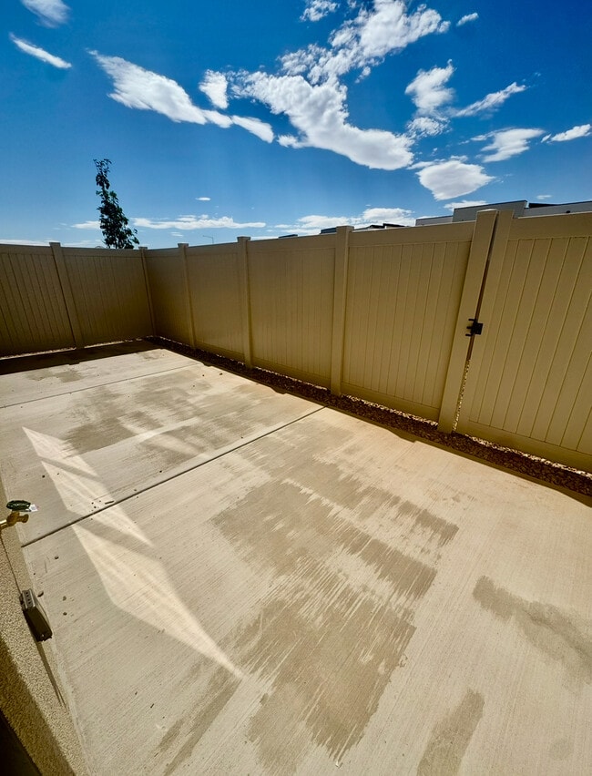 Building Photo - 4208 S Crimson Cir