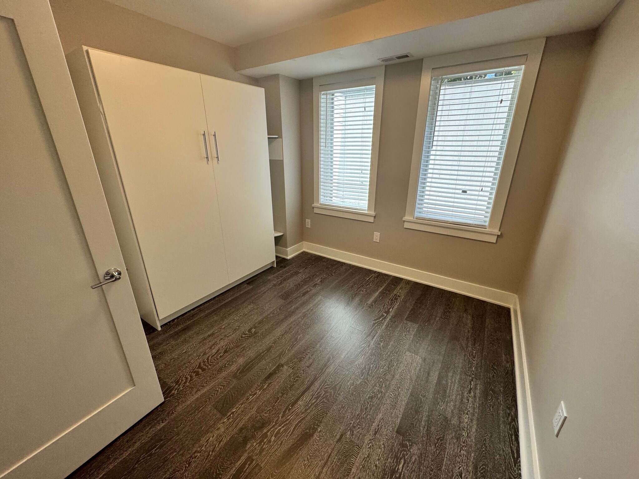 Second bedroom (9'10"x10.5") - 703 Newton Pl NW