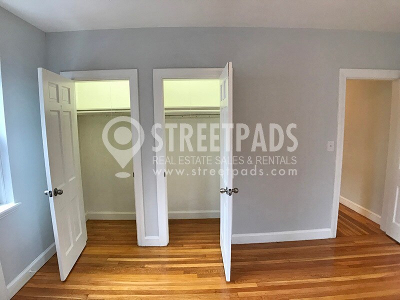 Building Photo - 1141 Beacon St