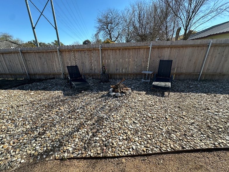 Building Photo - 5915 Cherry Loop