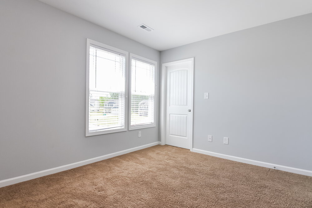 Building Photo - 229 Darecrest Ln