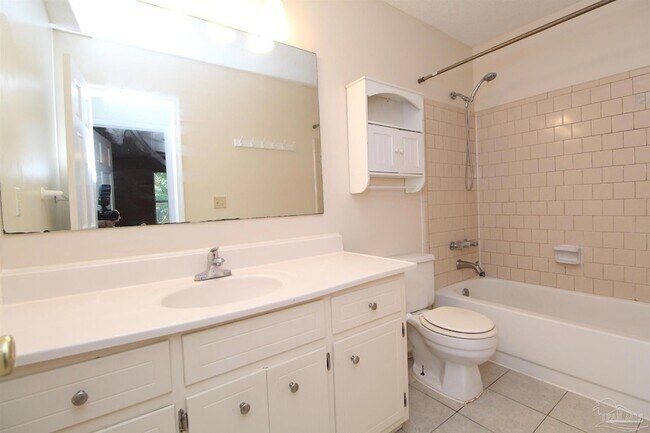Building Photo - 6201 Forest Pines Dr
