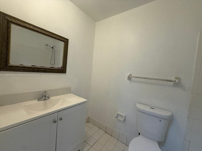 Building Photo - 1592 NW 7th Terrace