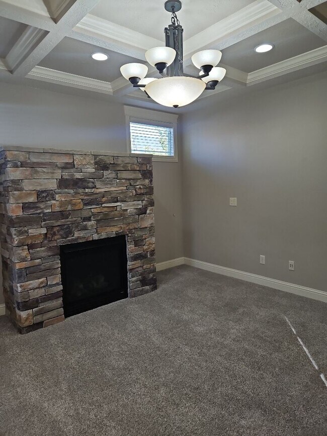 Building Photo - Beautiful 4 bedroom, 3 bath home in Meridian.