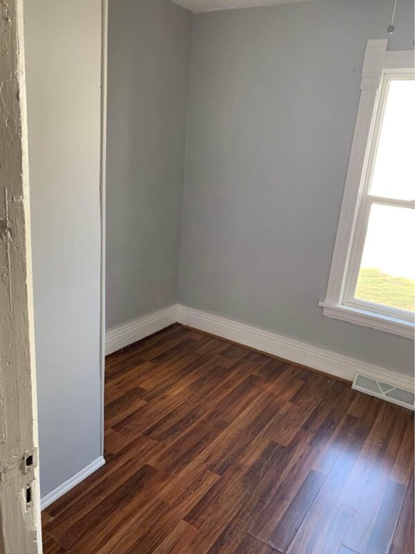 Building Photo - 333 Chapin St