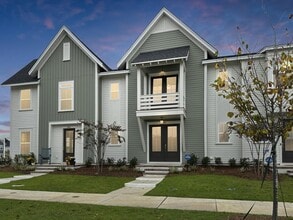 Building Photo - 260 Symphony Ave