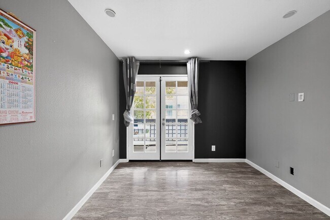 Building Photo - Santee 2 Bedroom 2 Bath Condo with Garage