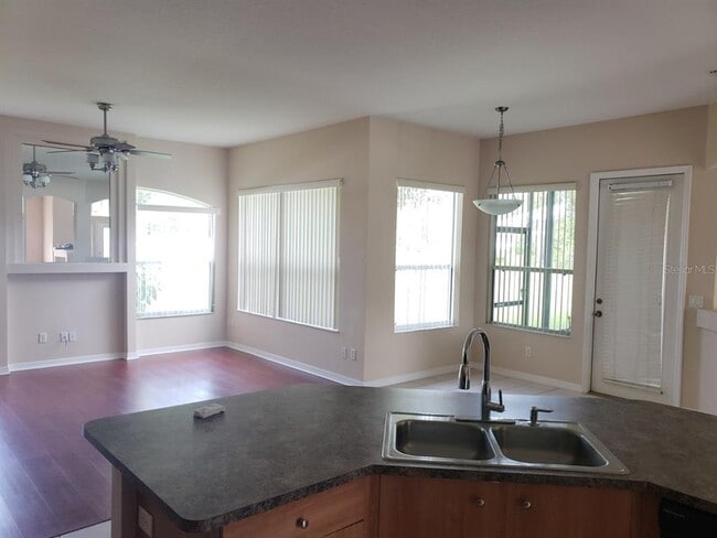 Building Photo - 41 Patchogue Ln