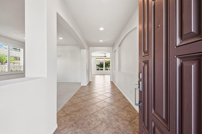 Building Photo - 196 Via San Lucia