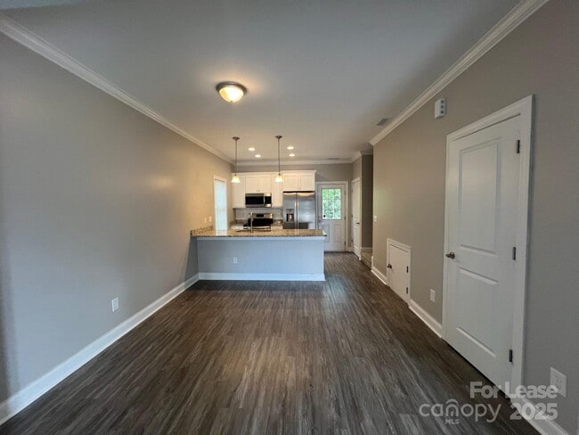 Building Photo - 1086 20th St NE