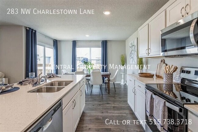 Building Photo - 283 NW Charlestown Ln