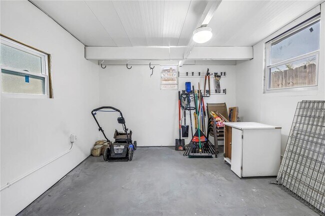 Building Photo - 3709 W Santiago St