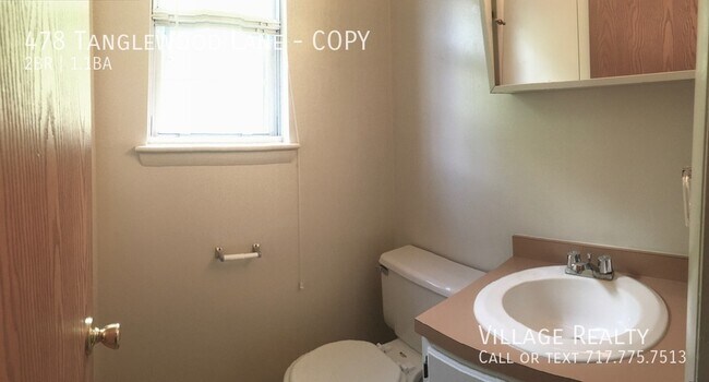 Building Photo - 480 Tanglewood Ln