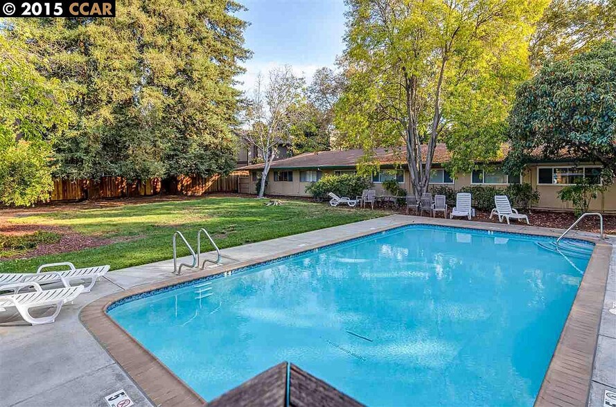 Building Photo - 2600 Jones Rd