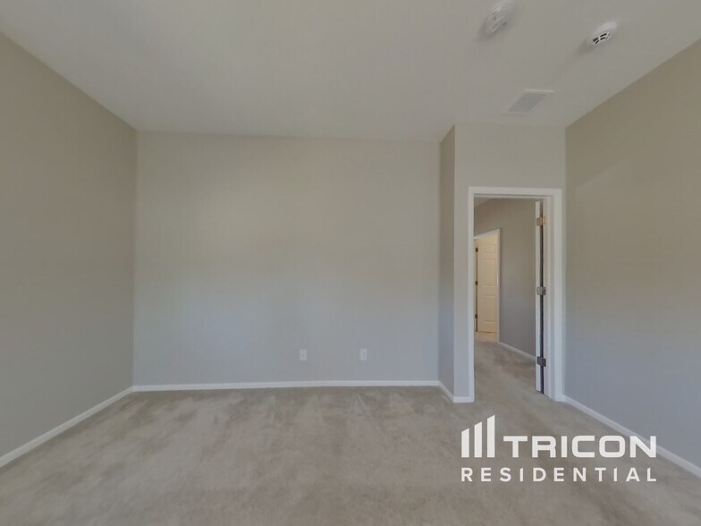 Building Photo - 7405 Fraser Cir