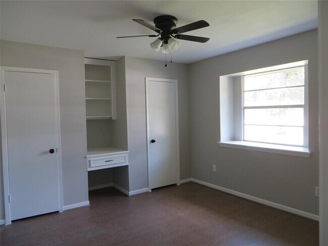 Building Photo - 4655 Old Anderson Ln