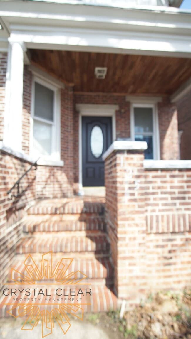 Building Photo - 125 W 23rd St