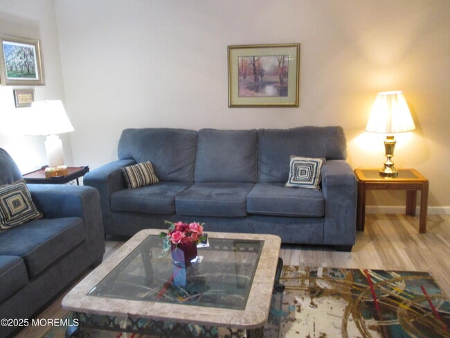 Building Photo - 496A Thornbury Ct