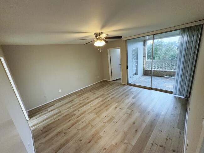 Building Photo - 2210 Dorrington St