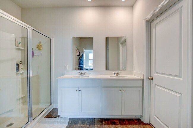 Building Photo - Summerville Home Rental