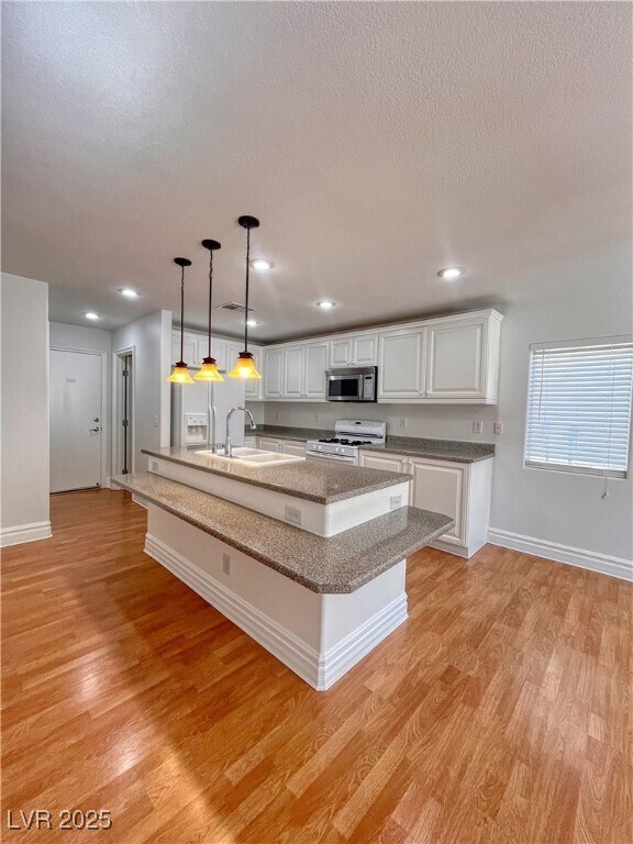 Building Photo - 259 Dogleg Dr