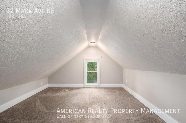 Building Photo - 32 Mack Ave NE