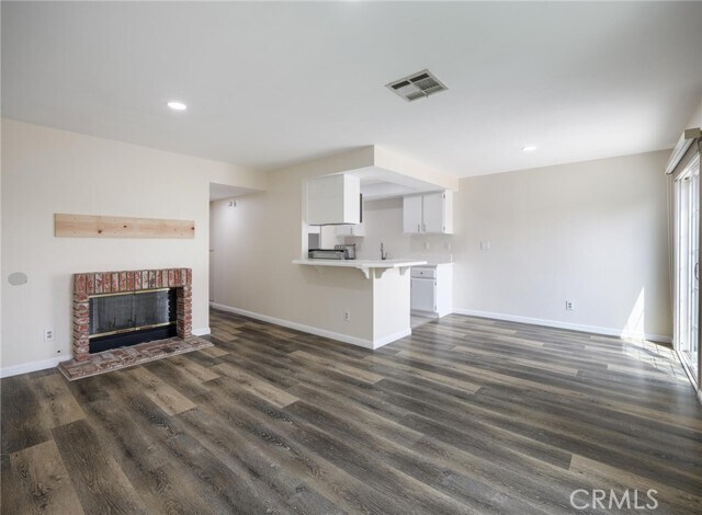 Building Photo - 1229 W 223rd St
