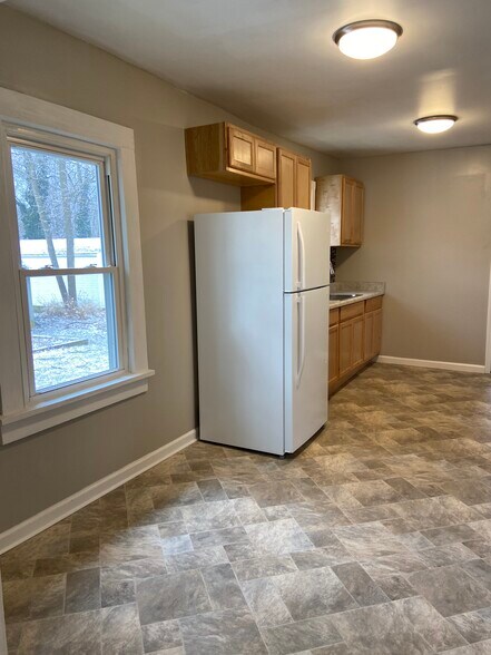 Building Photo - 986 Tritt Dr
