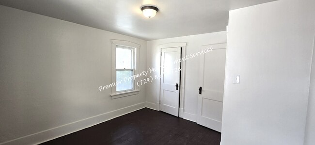 Building Photo - 519 Wengler Ave