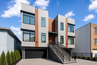Building Photo - 4805 Aschoff Pl