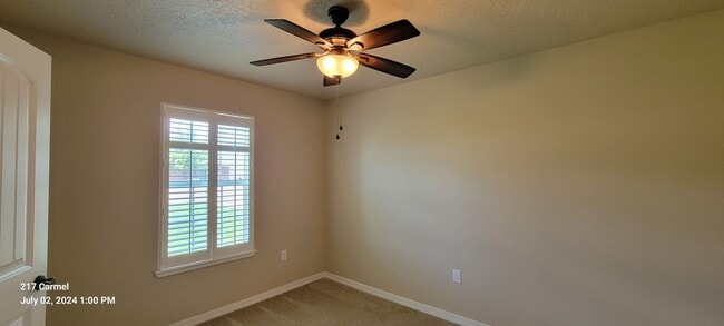 Building Photo - IMPRESSIVE LARGE HOME IN NORTHEAST CLOVIS