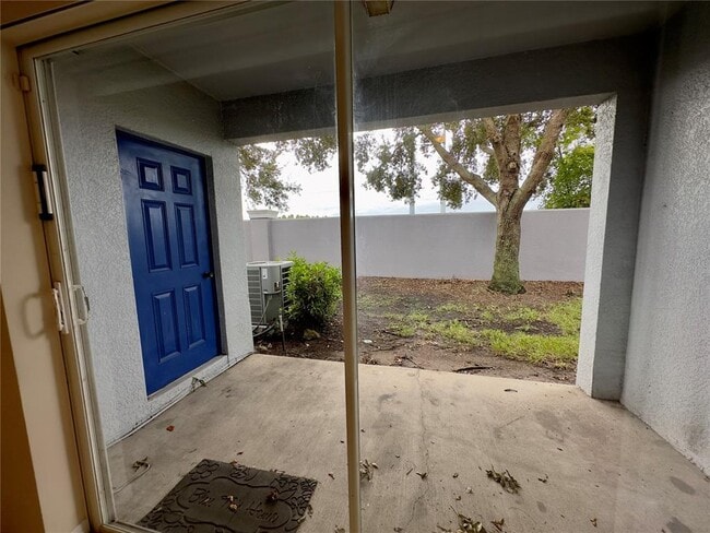 Building Photo - 10648 Savannah Wood Ct
