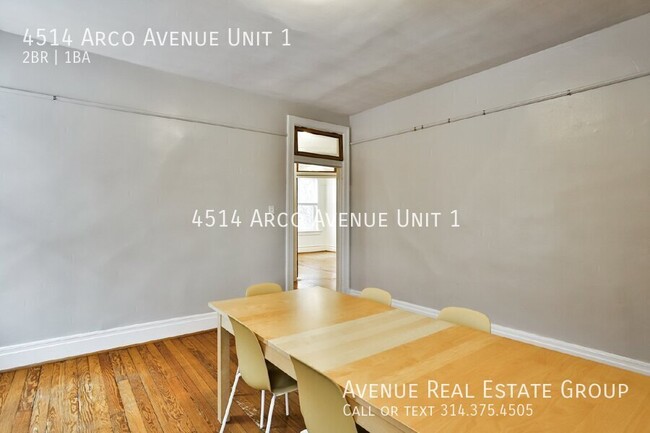 Building Photo - Charming 2-Bedroom Unit Near The Grove!