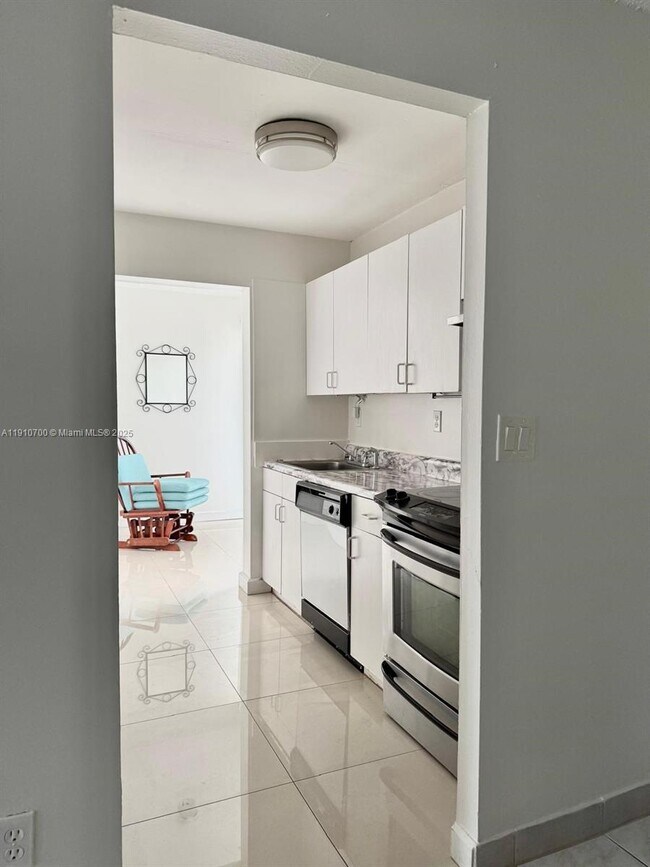 Building Photo - 3615 NE 167th St