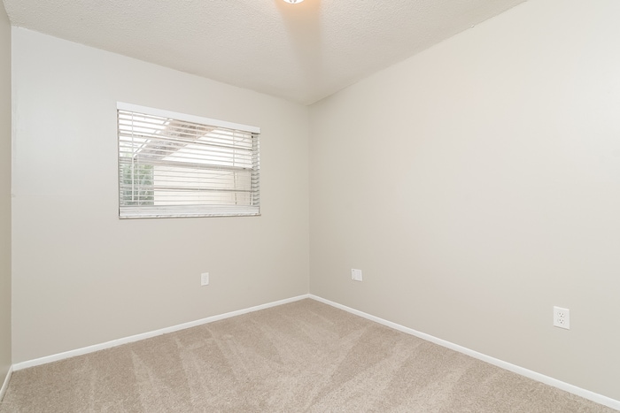 Building Photo - 4750 Kempston Dr