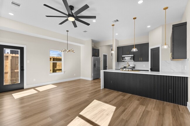 Building Photo - 4206 Kewanee St