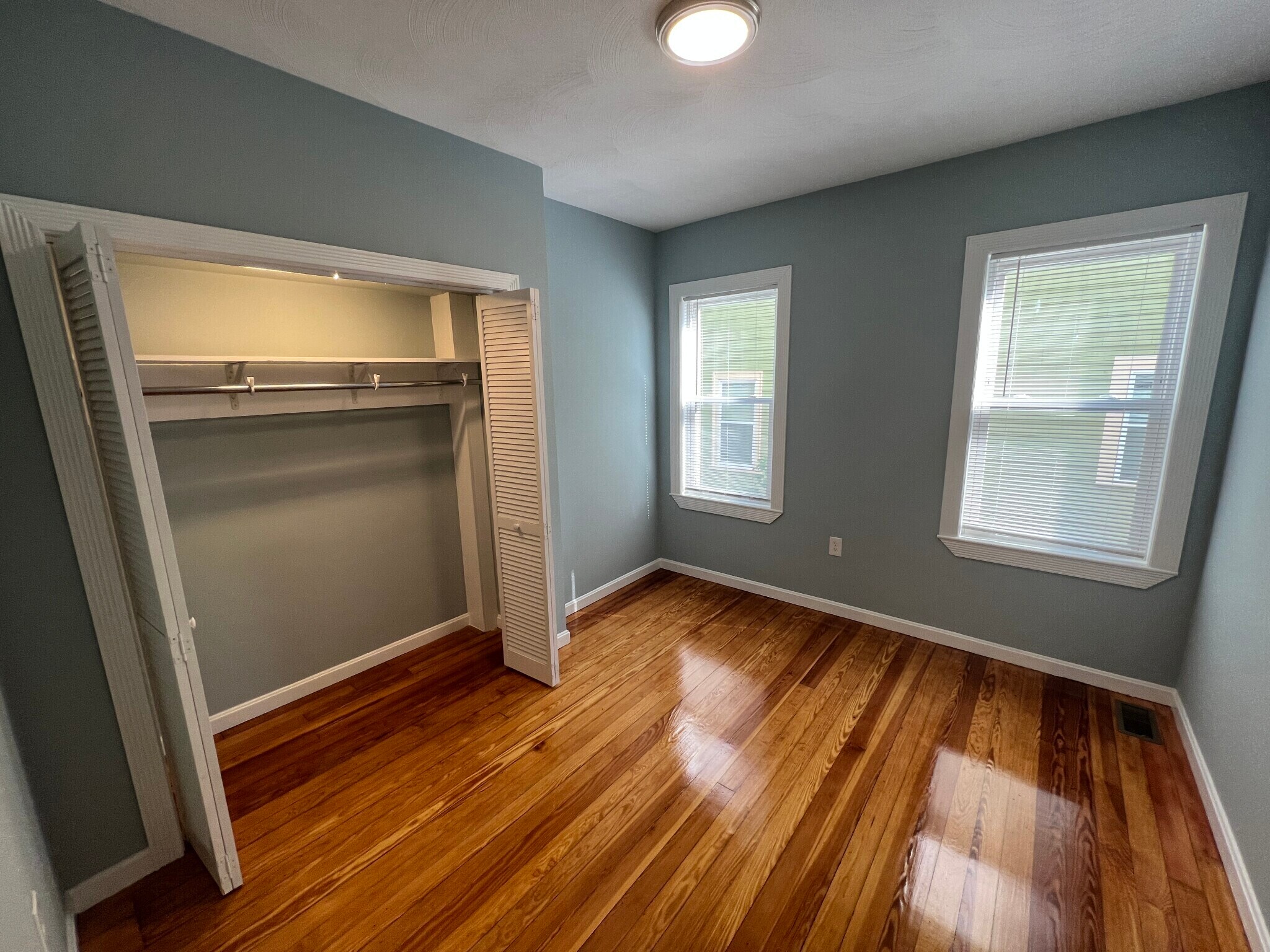 Building Photo - 33 Hancock St