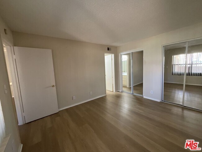 Building Photo - 10655 Lemon Ave