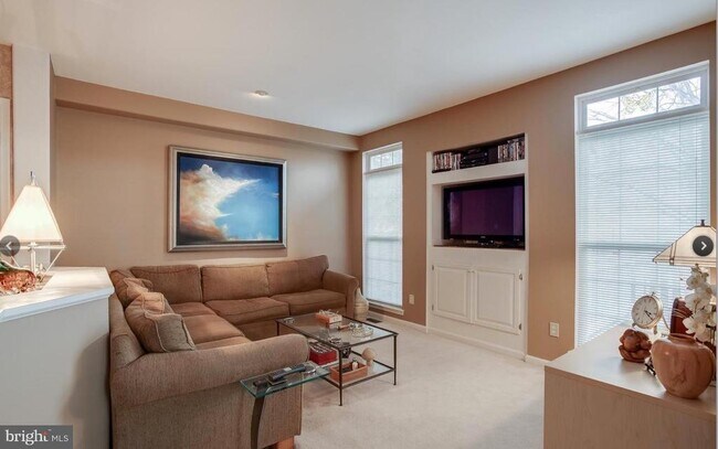 Building Photo - 9810 Bolton Village Ct