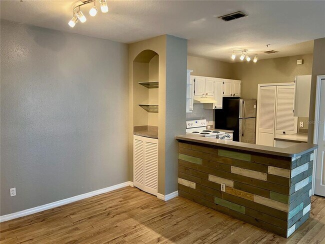 Building Photo - 2615 Maitland Crossing Way