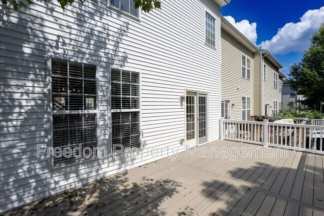 Building Photo - 16021 Pitner St