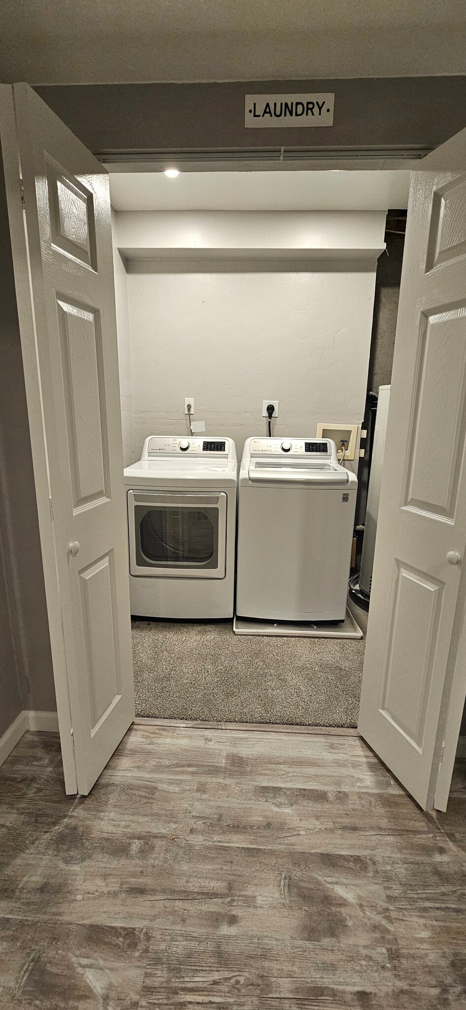 Building Photo - 1904 S Carr St