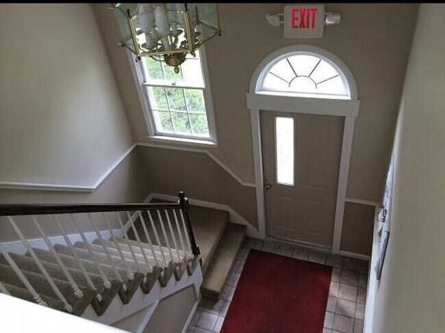 Building Photo - 50 Brookside Dr