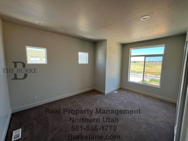 Building Photo - Newly Built 3 Bed 2.5 Bath Townhouse