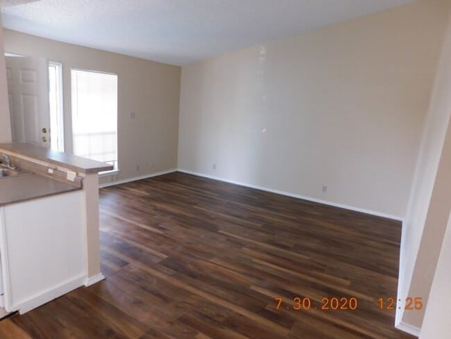 Building Photo - 5212 Meadow Field