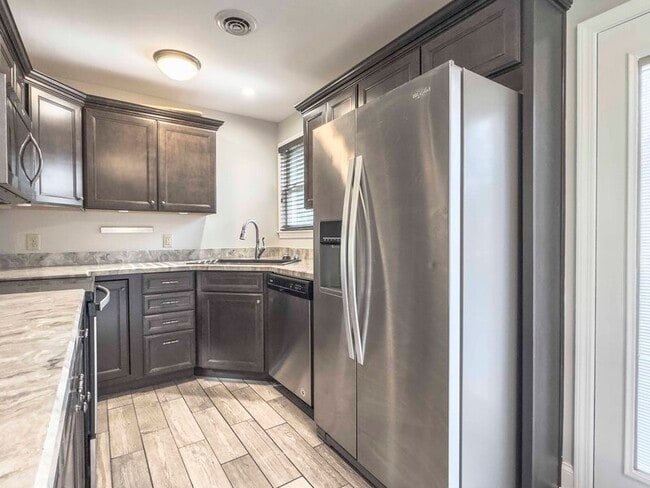 Building Photo - 1884 Pardue Dr