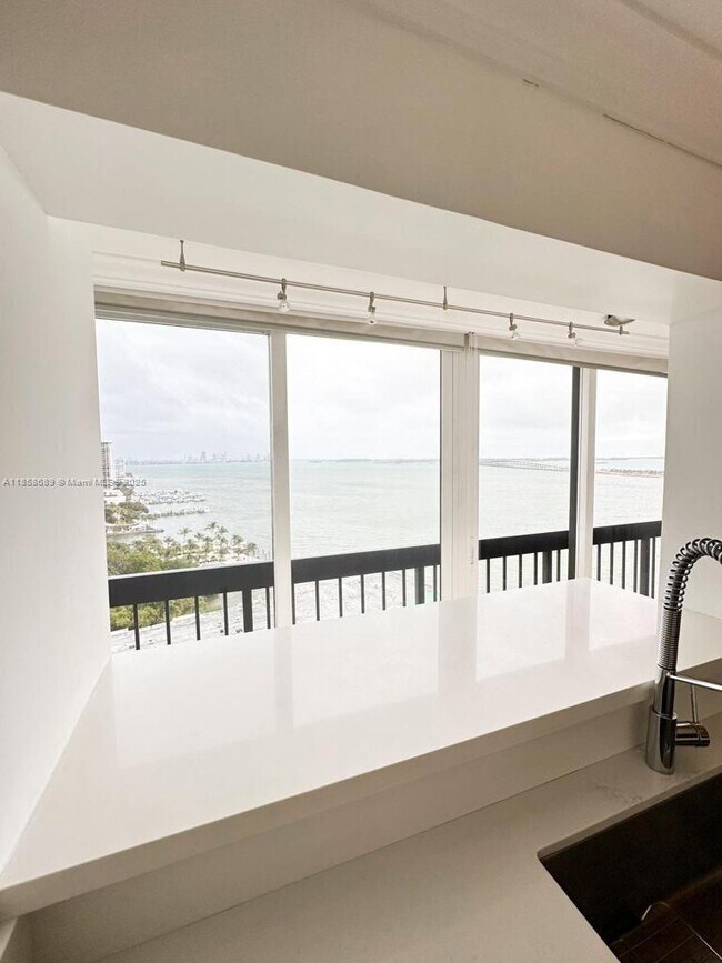 Building Photo - 2333 Brickell Ave