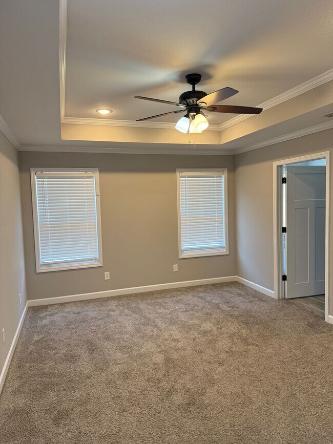 Building Photo - 157 Cody Dr