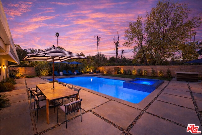 Building Photo - 4731 Deseret Dr